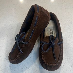 UGG Kid’s Moccasin- Dakota